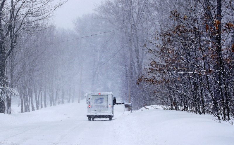 Đông Bắc nước Mỹ lại tê cóng trong tuyết rơi dày hơn 60 cm